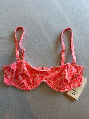 NWT Billabong Bikini Top